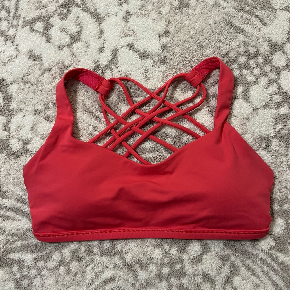 Guava pink Lululemon free to be bra size 6
